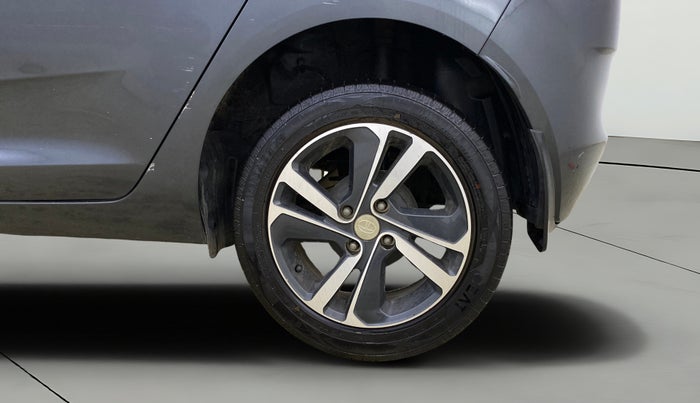 2020 Tata ALTROZ XZ PETROL, Petrol, Manual, 19,004 km, Left Rear Wheel