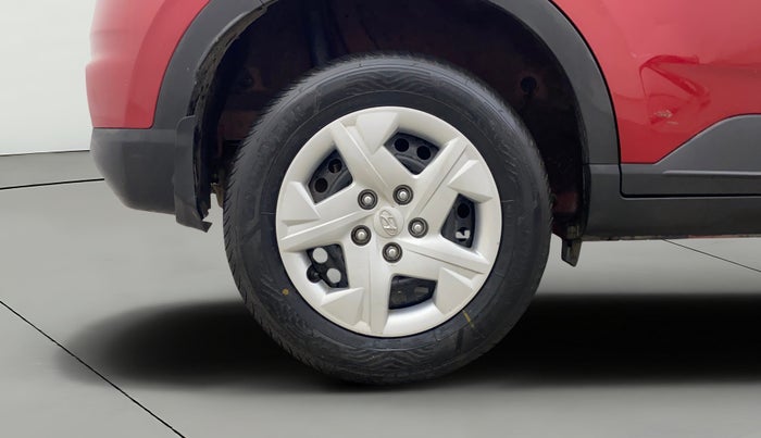 2021 Hyundai VENUE S 1.2, Petrol, Manual, 48,742 km, Right Rear Wheel