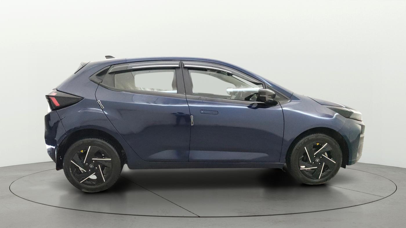 2025 Tata ALTROZ Accomplished Plus S Petrol 6DCT, Petrol, Automatic, 19,943 km, Right Side View