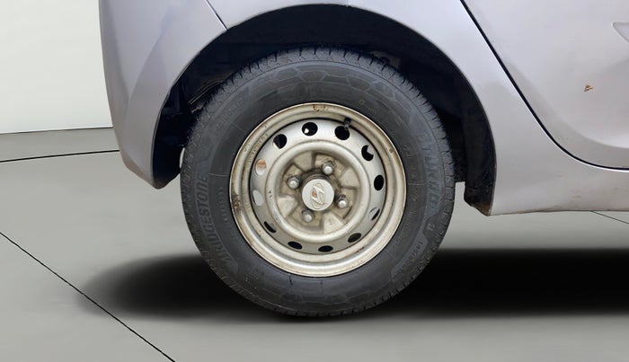 2014 Hyundai Eon D-LITE, Petrol, Manual, 59,177 km, Right Rear Wheel