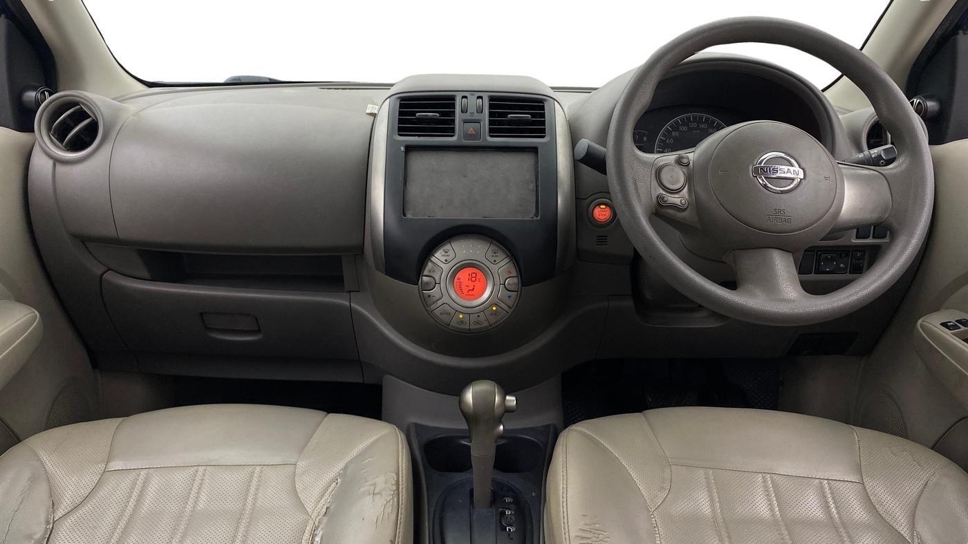 2013 Nissan Sunny XL CVT, Petrol, Automatic, 1,18,253 km, Dashboard