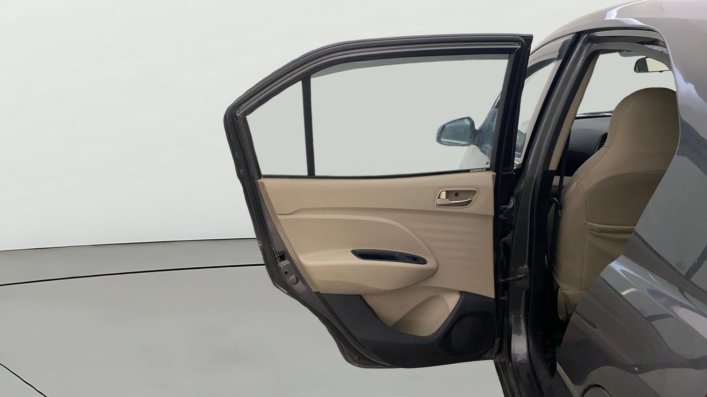 2019 Hyundai NEW SANTRO SPORTZ CNG, CNG, Manual, 1,00,163 km, LHS Rear Door