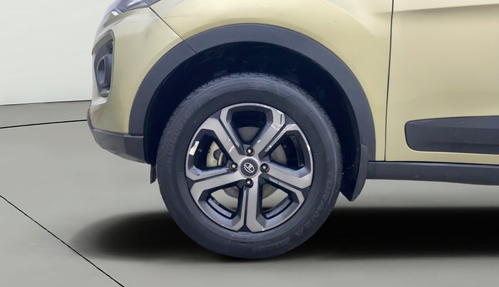 2022 Tata NEXON XZ PLUS (PREMIUM) KAZIRANGA PETROL, Petrol, Manual, 43,128 km, Left Front Wheel