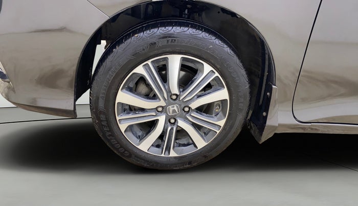 2018 Honda City 1.5L I-VTEC V MT, Petrol, Manual, 1,43,826 km, Left Front Wheel