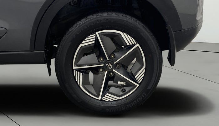 2024 Tata NEXON CREATIVE + AMT 1.5 DIESEL, Diesel, Automatic, 40,369 km, Left Rear Wheel