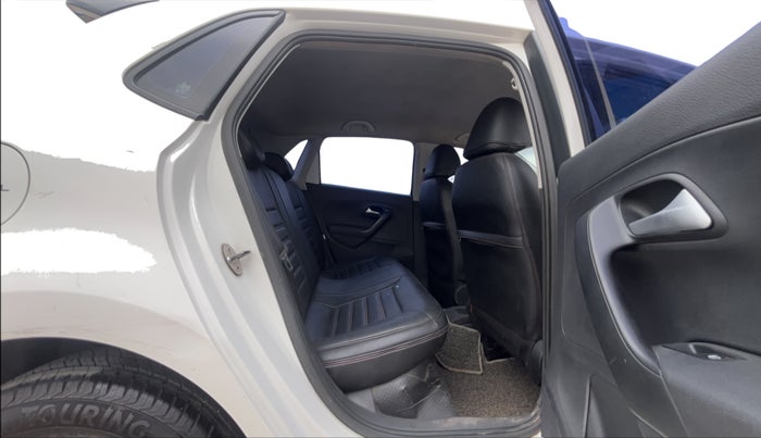 2018 Volkswagen Polo COMFORTLINE 1.0L MPI, Petrol, Manual, 1,38,642 km, Right Side Rear Door Cabin