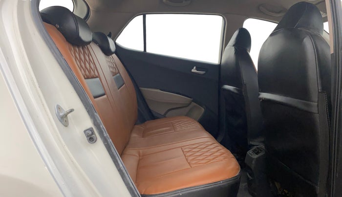 2016 Hyundai Grand i10 ASTA (O) AT 1.2 KAPPA VTVT, CNG, Automatic, 75,556 km, Right Side Rear Door Cabin