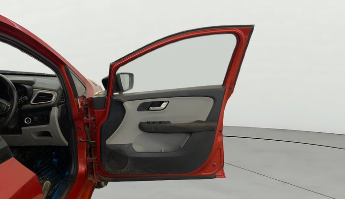 2020 Tata ALTROZ XZ PETROL, CNG, Manual, 46,042 km, RHS Front Door