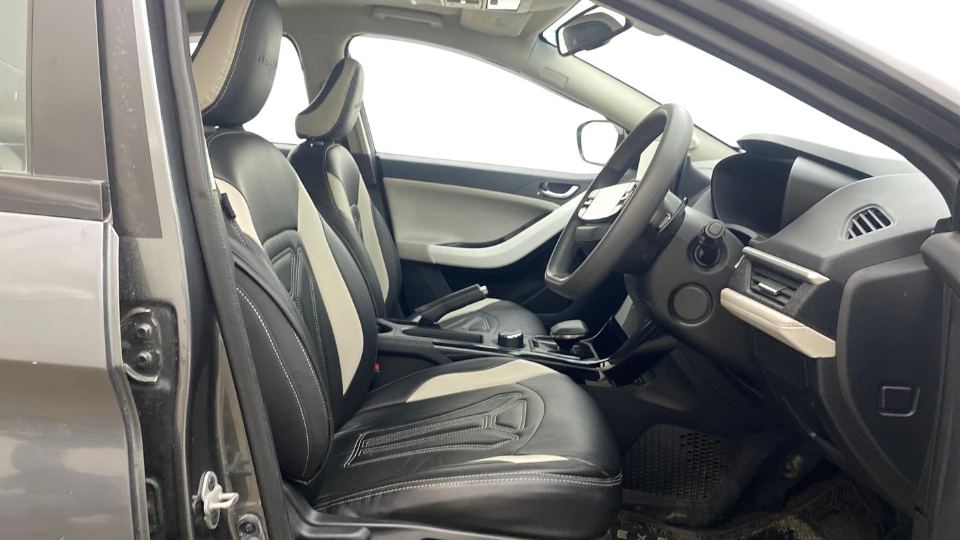2024 Tata NEXON CREATIVE PLUS S 1.2 REVOTRON 6 AMT DT, Petrol, Automatic, 34,160 km, Right Side Front Door Cabin