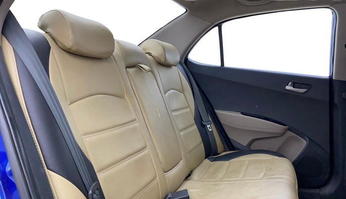 2015 Hyundai Xcent S (O) 1.2, Petrol, Manual, 56,656 km, Right Side Rear Door Cabin