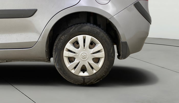 2015 Maruti Swift Dzire VXI, Petrol, Manual, 1,01,457 km, Left Rear Wheel