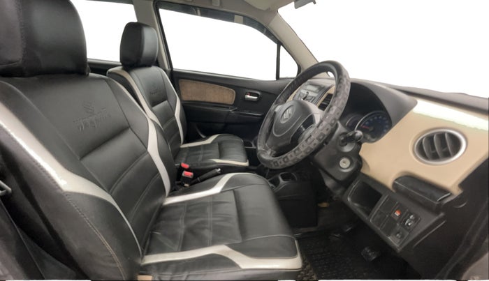 2017 Maruti Wagon R 1.0 VXI, Petrol, Manual, 33,791 km, Right Side Front Door Cabin