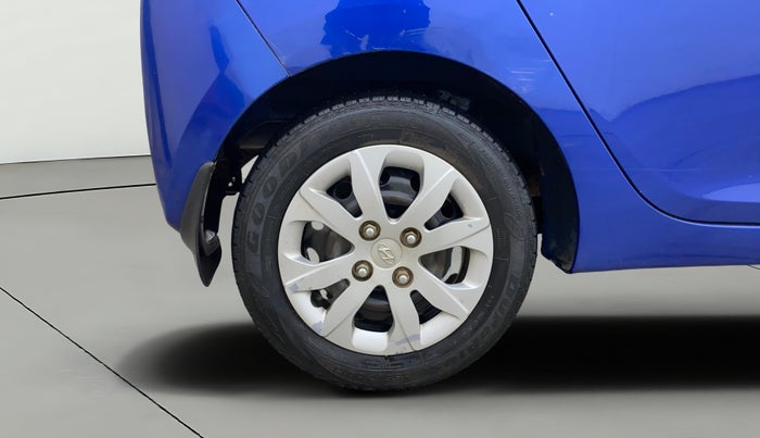 2014 Hyundai Eon SPORTZ, Petrol, Manual, 45,678 km, Right Rear Wheel