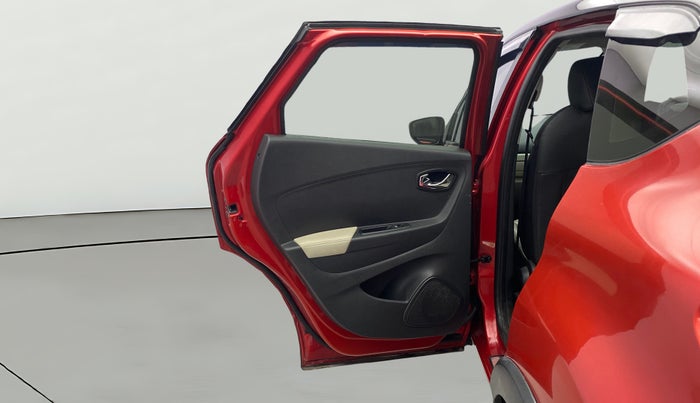 2018 Renault Captur PLATINE DIESEL DUAL TONE, Diesel, Manual, 1,03,432 km, LHS Rear Door