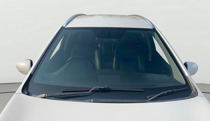 2015 Maruti S Cross ALPHA 1.6, Diesel, Manual, 1,46,543 km, Front Windshield