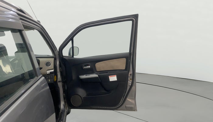 2014 Maruti Wagon R 1.0 LXI CNG, CNG, Manual, 74,760 km, RHS Front Door