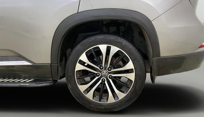 2021 MG HECTOR PLUS SHARP 1.5 PETROL TURBO CVT 6-STR, Petrol, Automatic, 25,645 km, Left Rear Wheel