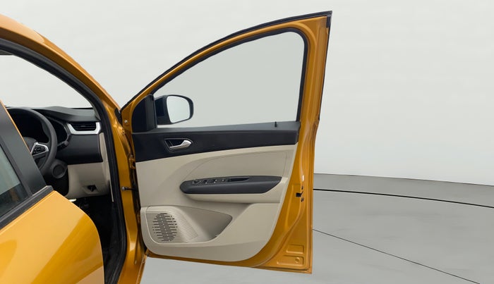 2024 Renault TRIBER RXZ AMT, Petrol, Automatic, 3,817 km, RHS Front Door