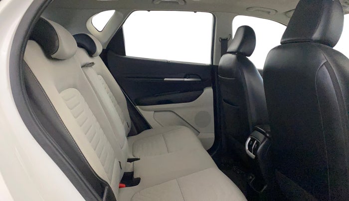 2023 KIA SONET HTX 1.0 TURBO PETROL IMT, Petrol, Manual, 55,983 km, Right Side Rear Door Cabin