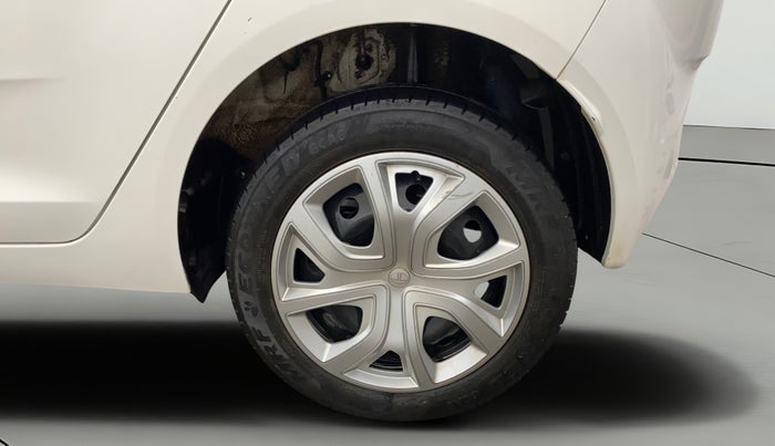 2024 Tata ALTROZ XM PLUS SUNROOF CNG, CNG, Manual, 16,493 km, Left Rear Wheel