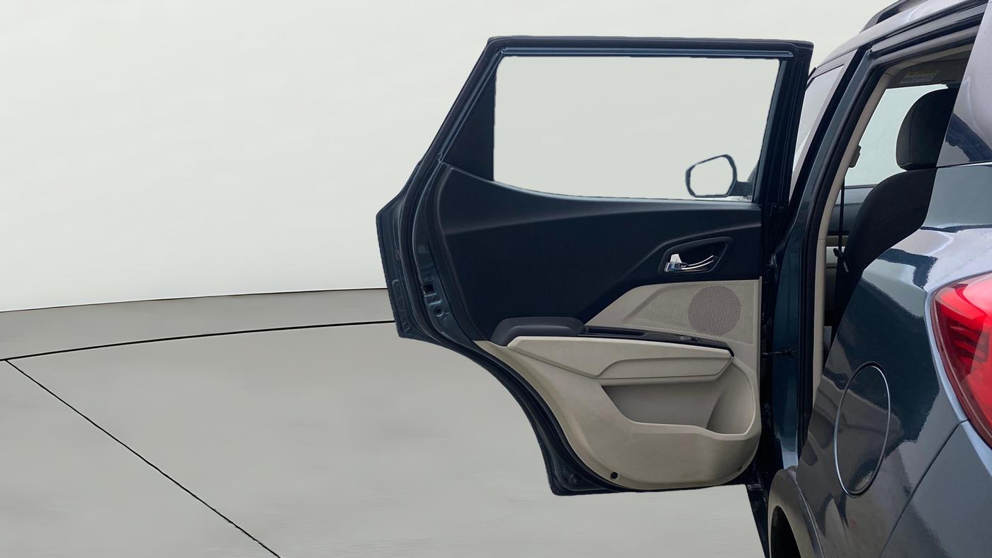 2019 Mahindra XUV300 W8 1.5 DIESEL AMT, Diesel, Automatic, 73,135 km, LHS Rear Door