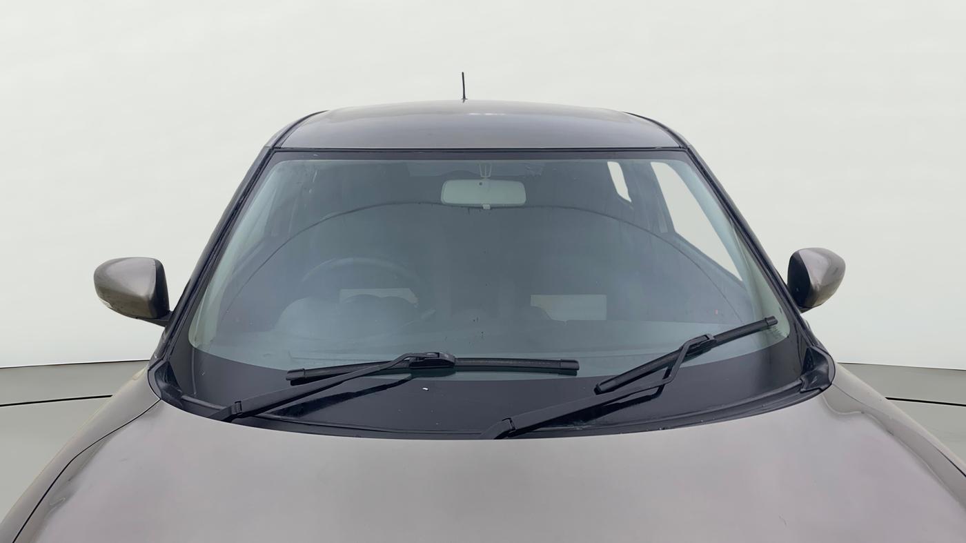 2023 Maruti Swift VXI, CNG, Manual, 89,102 km, Front Windshield