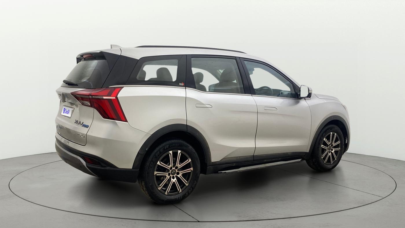 2021 Mahindra XUV700 AX 7 LUXURY P AT 7 STR, Petrol, Automatic, 1,33,099 km, Right Back Diagonal