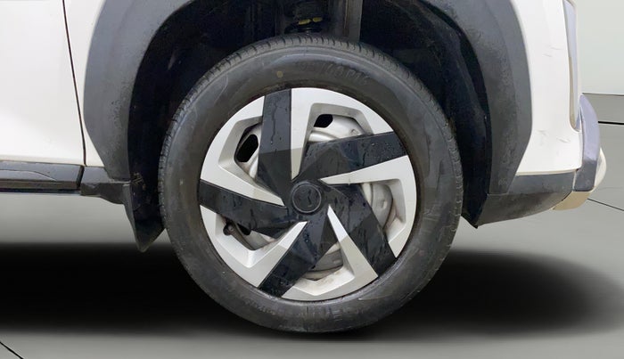 2022 Nissan MAGNITE XE, Petrol, Manual, 26,952 km, Right Front Wheel