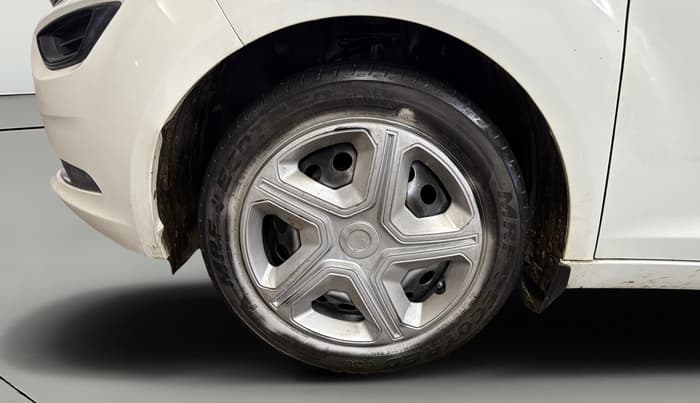 2024 Tata ALTROZ XM PLUS CNG, CNG, Manual, 61,558 km, Left Front Wheel