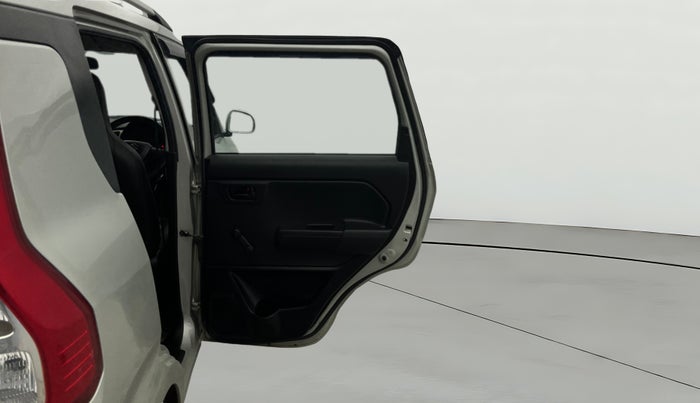 2020 Maruti New Wagon-R LXI 1.0, CNG, Manual, 23,630 km, RHS Rear Door