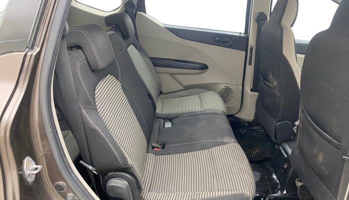 2022 Renault TRIBER RXT, Petrol, Manual, 52,550 km, Right Side Rear Door Cabin