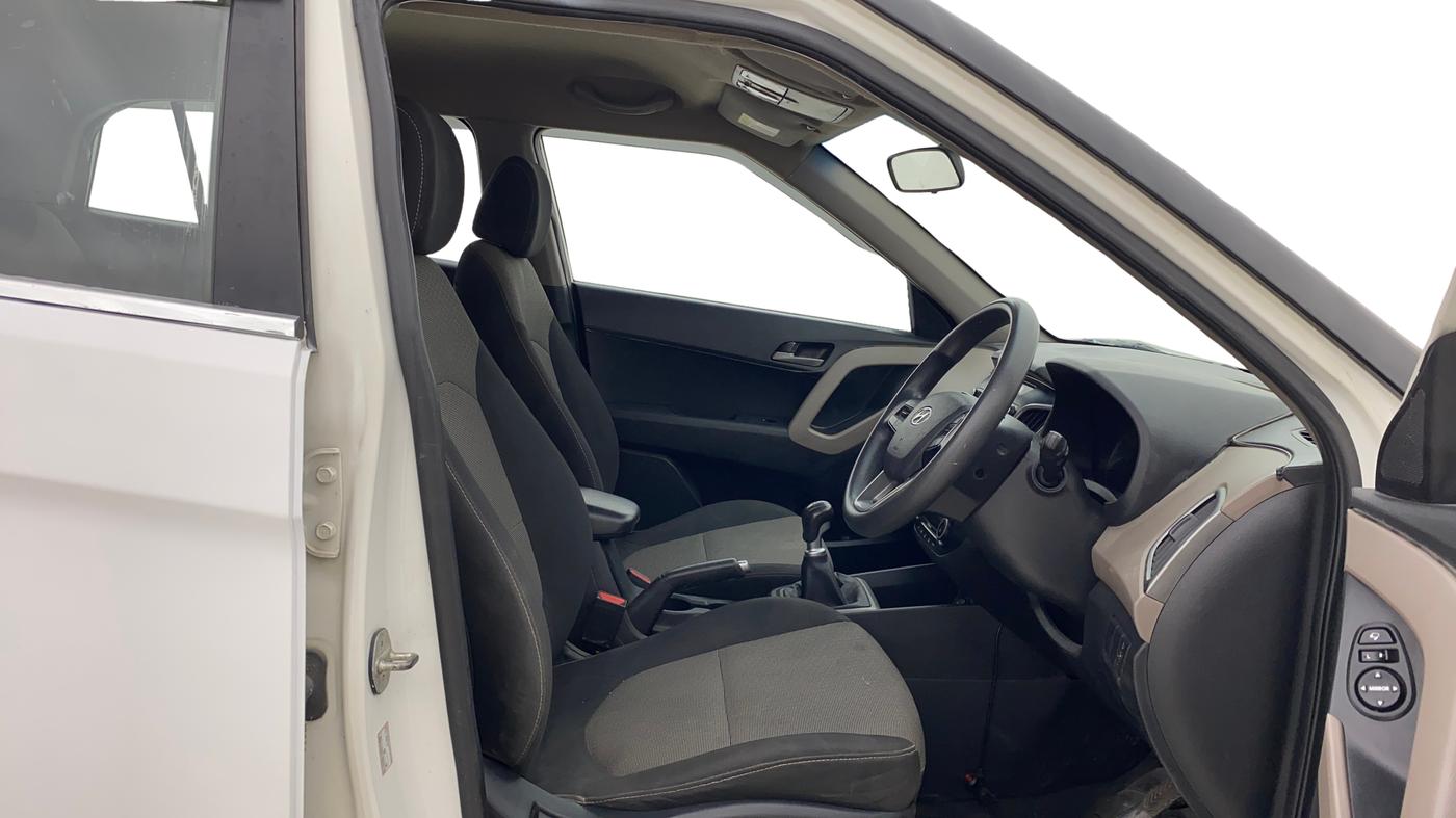 2017 Hyundai Creta SX PLUS 1.6 PETROL, Petrol, Manual, 70,478 km, Right Side Front Door Cabin