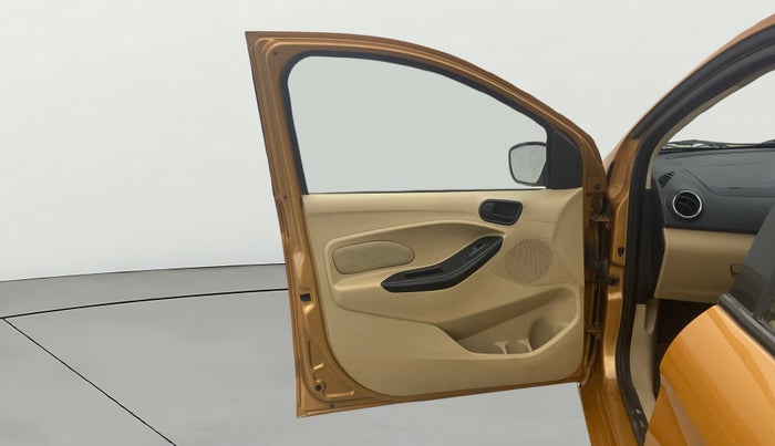 2016 Ford Figo Aspire TREND 1.2 PETROL, Petrol, Manual, 1,05,720 km, LHS Front Door