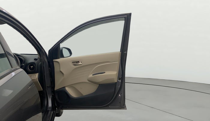2019 Hyundai NEW SANTRO SPORTZ CNG, CNG, Manual, 94,636 km, RHS Front Door