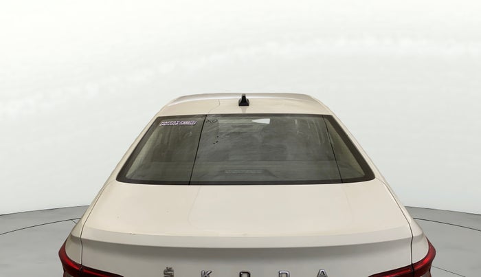 2022 Skoda SLAVIA STYLE 1.0L TSI MT, Petrol, Manual, 58,076 km, Rear Windshield