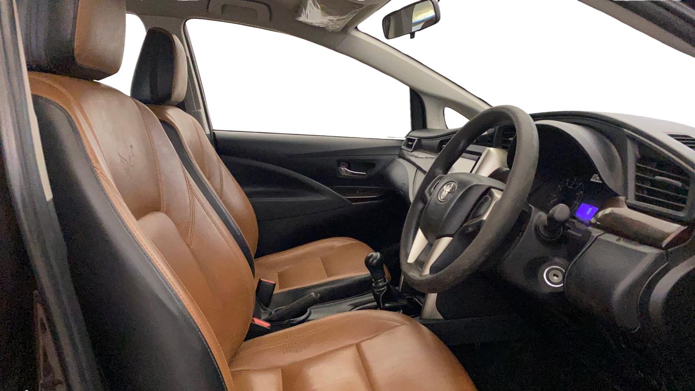 2018 Toyota Innova Crysta 2.7 GX 7 STR MT, Petrol, Manual, 92,265 km, Right Side Front Door Cabin