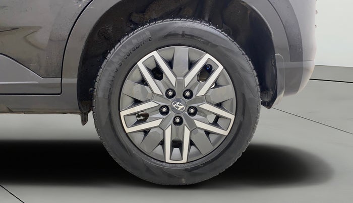 2024 Hyundai VENUE SX (O) 1.0 TURBO DCT DUAL TONE, Petrol, Automatic, 16,890 km, Left Rear Wheel