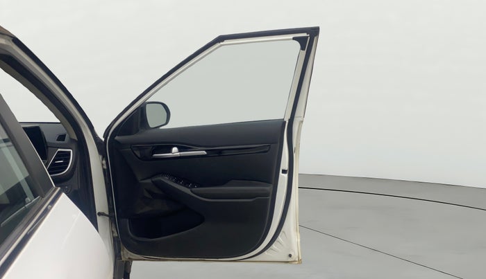 2021 KIA SELTOS HTX ANNIVERSARY EDITION 1.5 PETROL, Petrol, Manual, 1,06,571 km, RHS Front Door