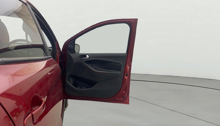 2019 Ford FREESTYLE TITANIUM 1.2 PETROL, Petrol, Manual, 63,064 km, RHS Front Door