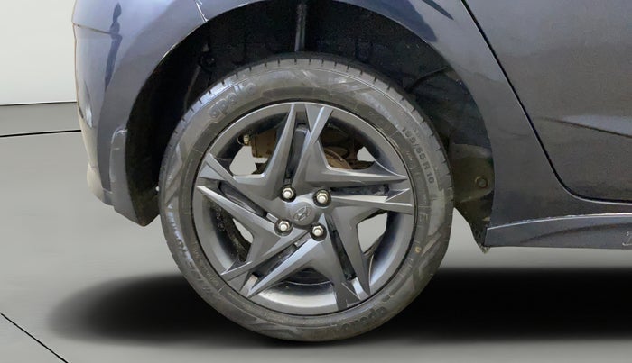 2023 Hyundai NEW I20 Sportz 1.2 IVT, Petrol, Automatic, 28,248 km, Right Rear Wheel