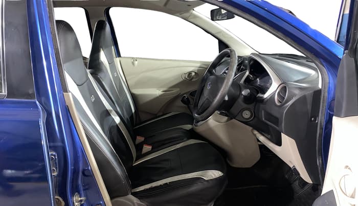 2016 Datsun Go T, Petrol, Manual, 48,534 km, Right Side Front Door Cabin