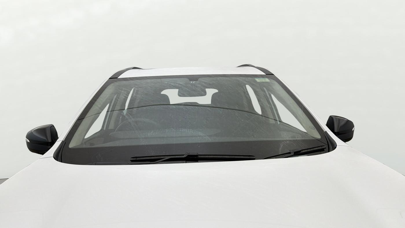 2025 Mahindra XUV700 AX 5 P AT 5 STR, Petrol, Automatic, 3,138 km, Front Windshield