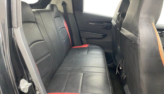 2017 Mahindra Kuv100 K4 PLUS 6 STR, Petrol, Manual, 37,956 km, Right Side Rear Door Cabin