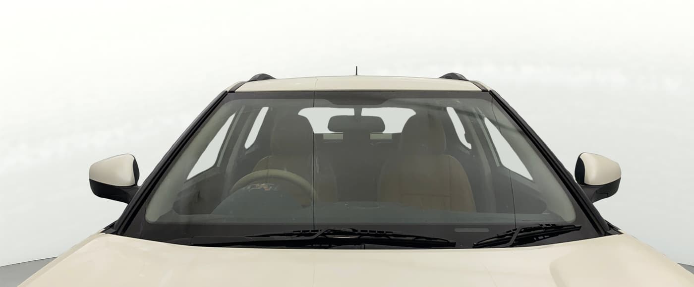 2020 Mahindra XUV300 W6 1.2 PETROL, Petrol, Manual, 15,386 km, Front Windshield