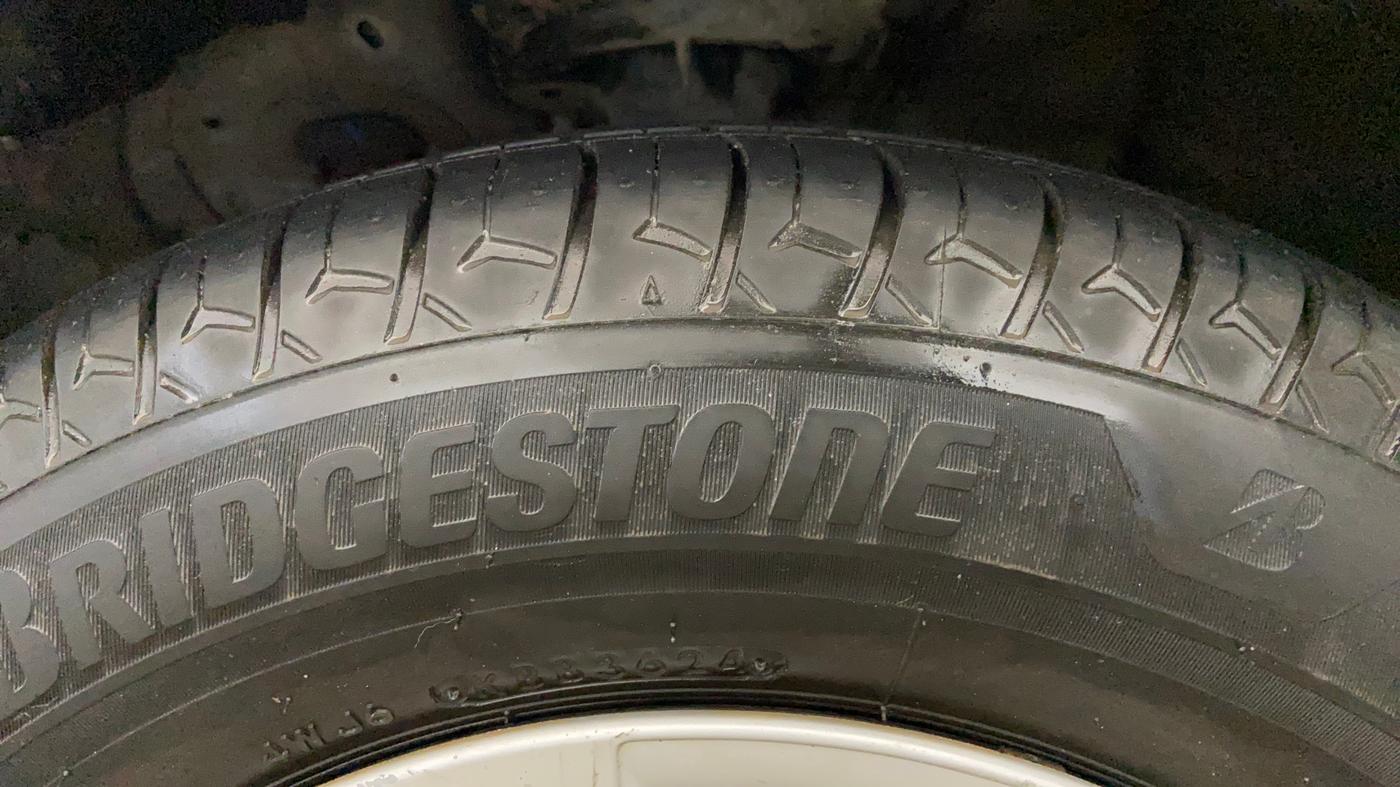 2020 Hyundai Elite i20 MAGNA PLUS 1.2, Petrol, Manual, 70,307 km, Left Front Tyre Tread
