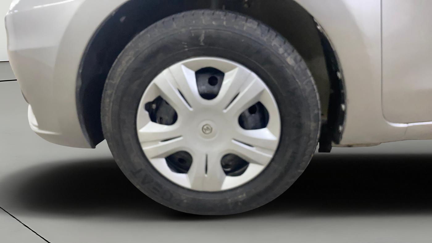 2021 Maruti Dzire VXI, Petrol, Manual, 1,37,911 km, Left Front Wheel