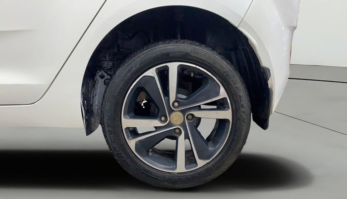 2020 Tata ALTROZ XZ PETROL, Petrol, Manual, 33,860 km, Left Rear Wheel