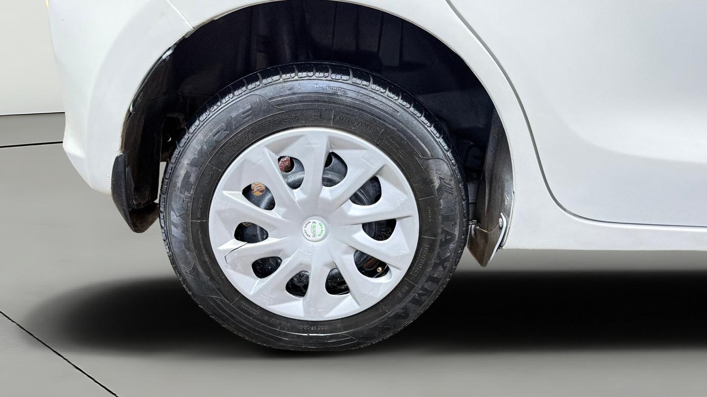 2018 Maruti Swift ZXI, Petrol, Manual, 71,971 km, Right Rear Wheel