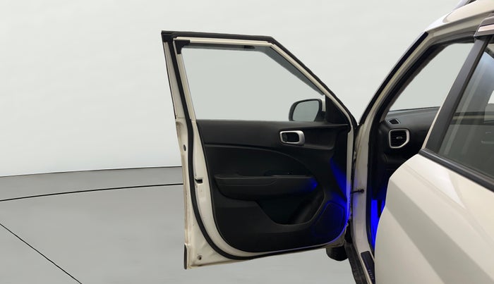 2020 Hyundai VENUE S+ 1.2, Petrol, Manual, 62,110 km, LHS Front Door