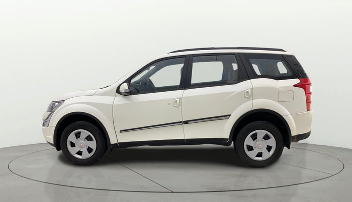 2017 Mahindra XUV500 W6, Diesel, Manual, 99,388 km, Left Side